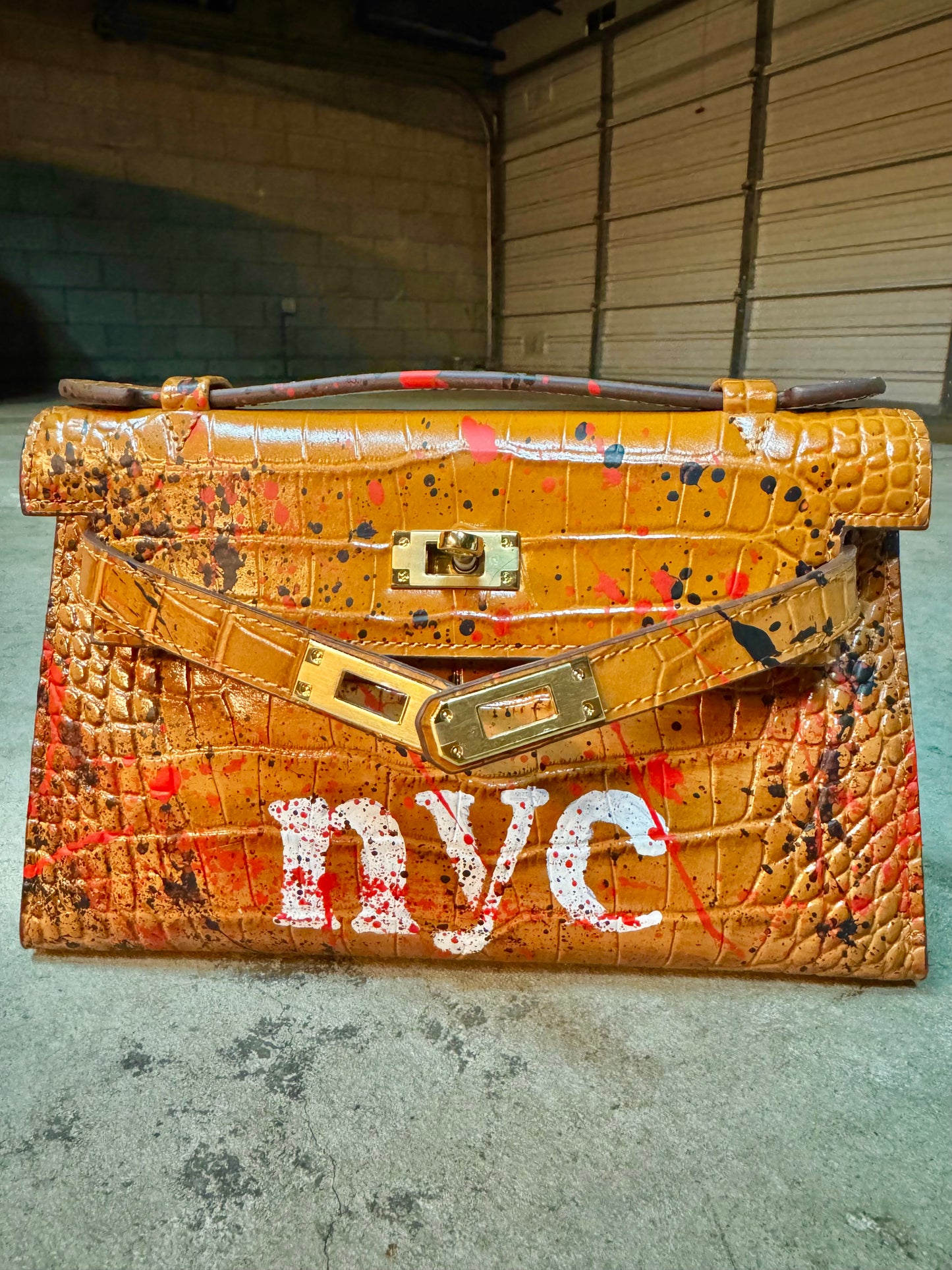 Alligator/ Ostrich effect Leather bag (Pochette)